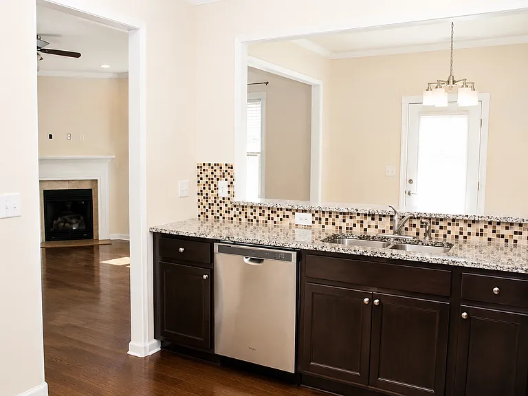2132 Chipley Dr — Photo 4