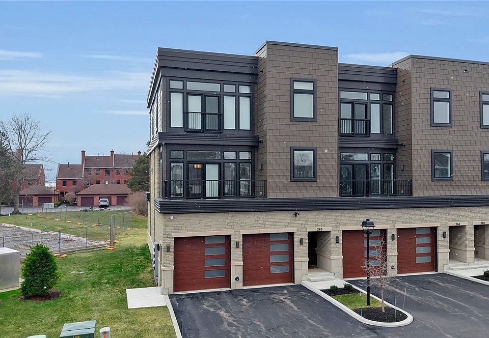 1st image of 240 Lakefront Blvd