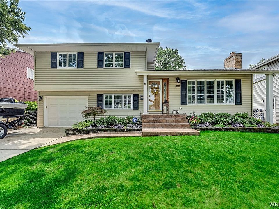 1st image of 23 Wedgewood Dr