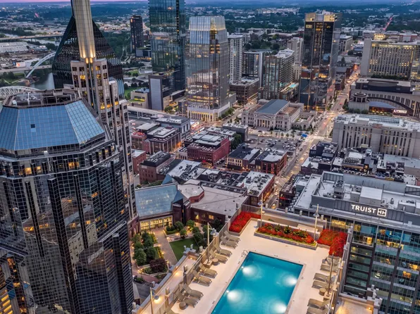 415 Church St APT 1113, Nashville, TN 37219