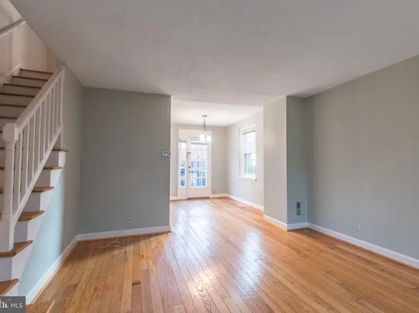 4859 28th St S #A, Arlington, VA 22206