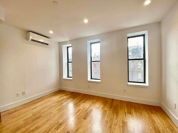 3rd image of 147 W 130th St #4B
