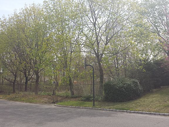 2nd image of 32 Midland Blvd