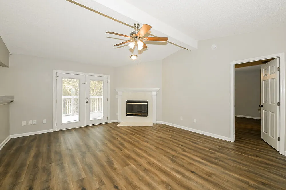 3 bed, 2.0 bath, 1515 sqft, $2,235 — Photo 3