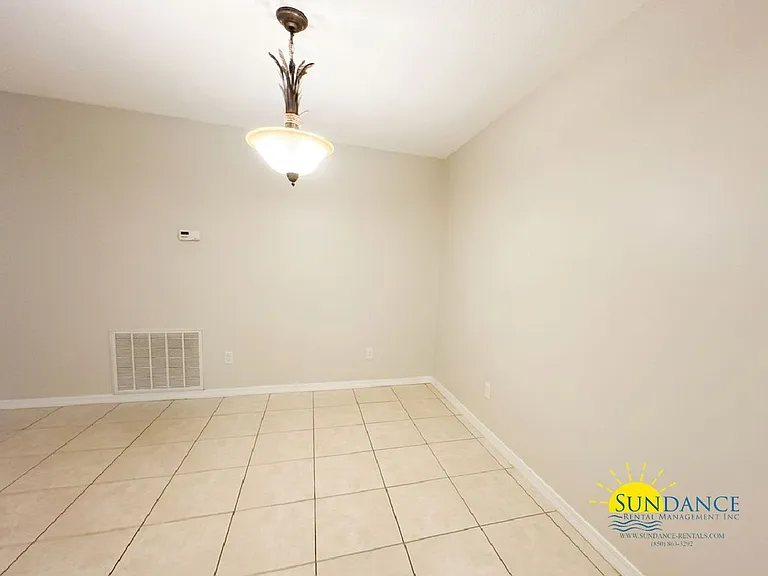 27 E Lane Dr — Photo 6