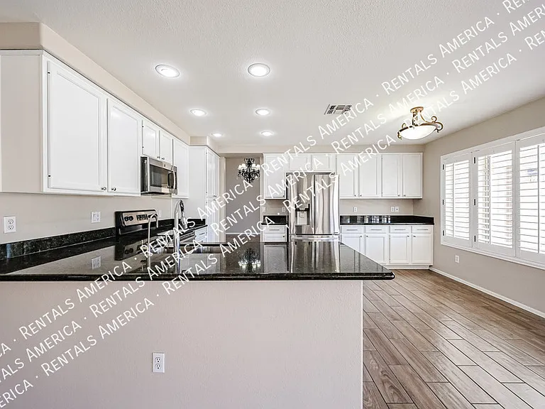 4616 E Summerhaven Dr — Photo 17