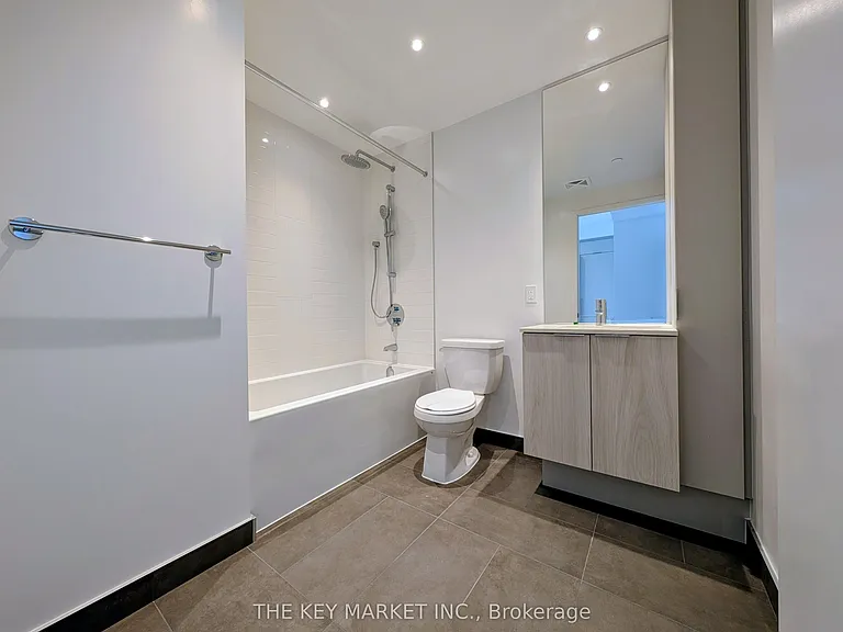 448 Burnhamthorpe Rd W #4610 — Photo 20