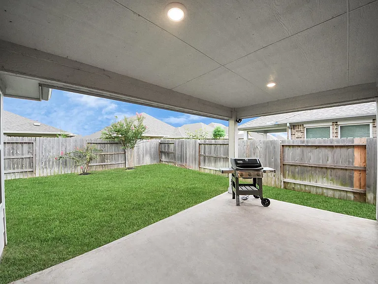 518 Ellwood Terrace Ln — Photo 33