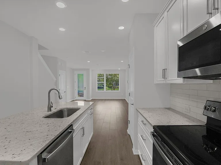8629 Tavistock Lakes Blvd — Photo 13