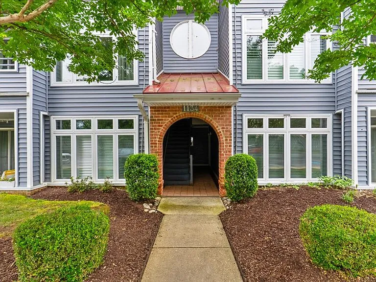 1134 Lake Heron Dr #1B — Photo 24