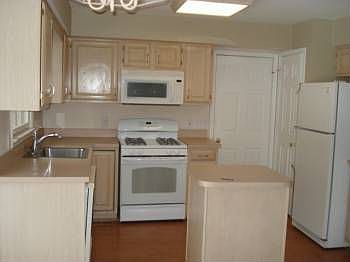 2nd image of 11809 Woodland View Dr