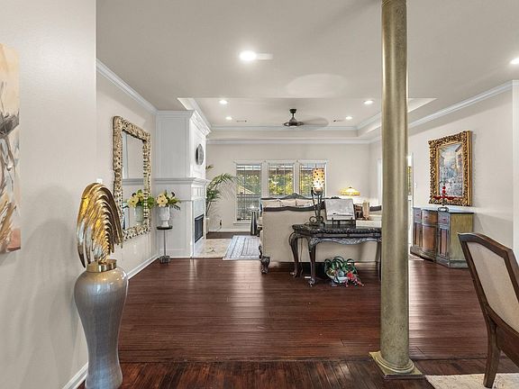 5th image of 215 Trelon Cir