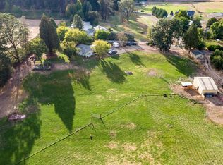 400 Mill Hill Rd, Gold Hill, OR 97525