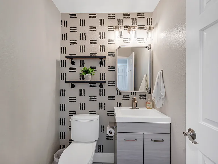 4529 Windcrest Dr — Photo 12
