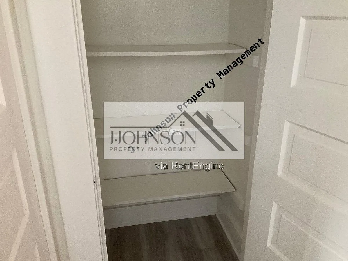 1 bed, 1.0 bath, 870 sqft, $1,495 — Photo 3