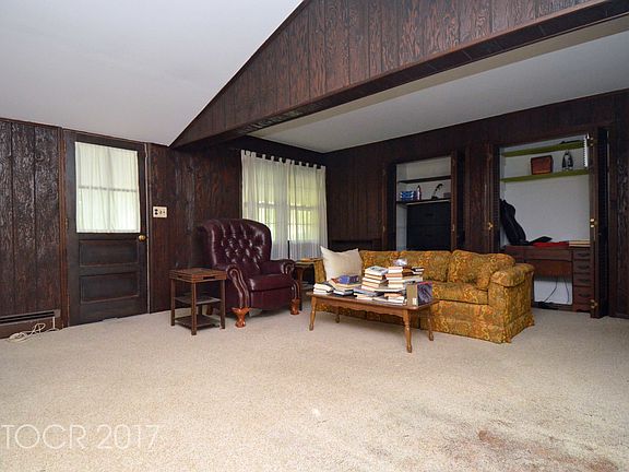 5th image of 91 Monhegan Ave
