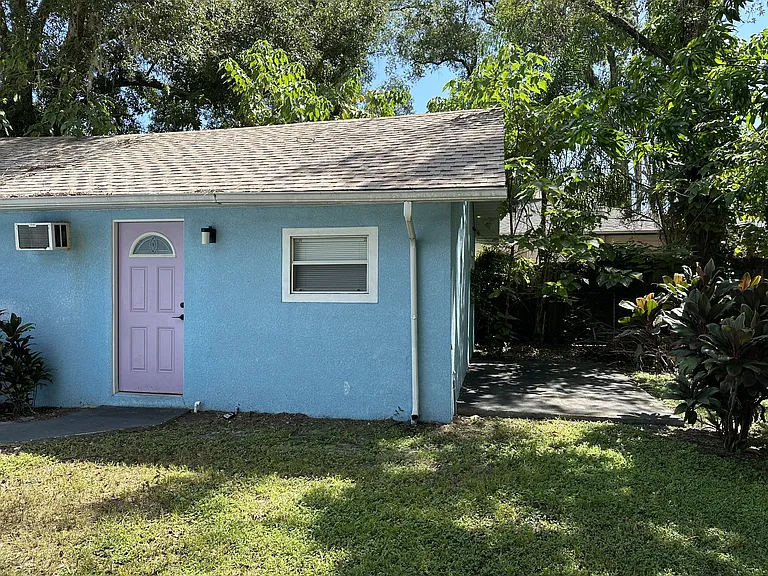 905 E Crawford St — Photo 6