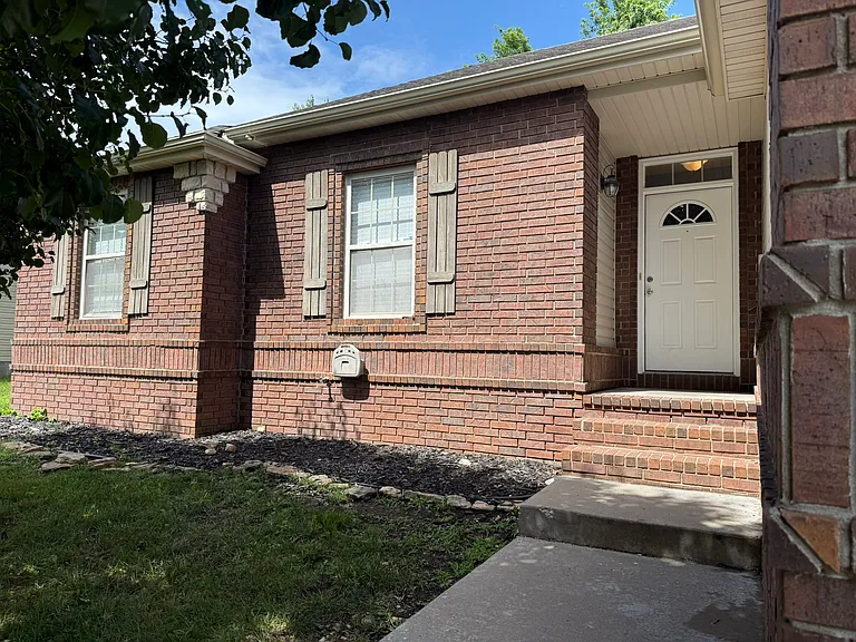 3445 S Brunswick Ave — Photo 8