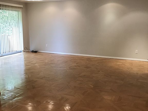 2nd image of 1033 Euclid St