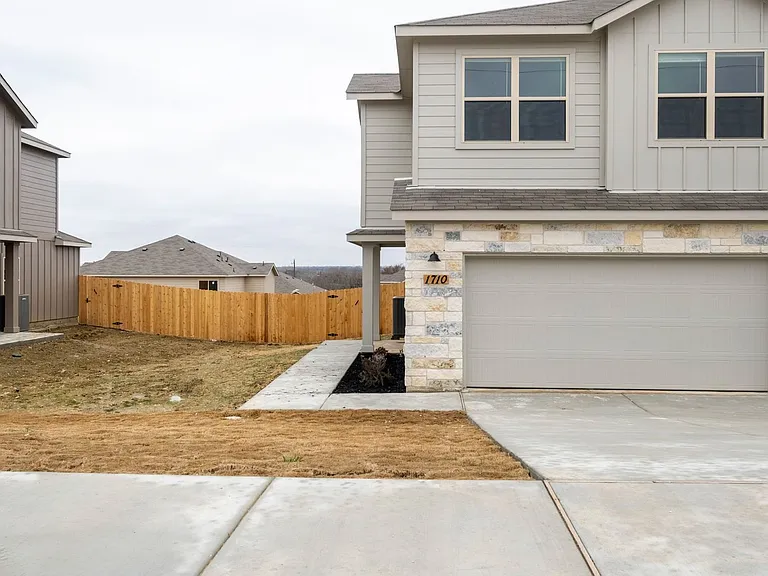 1203 Garland Rd — Photo 23