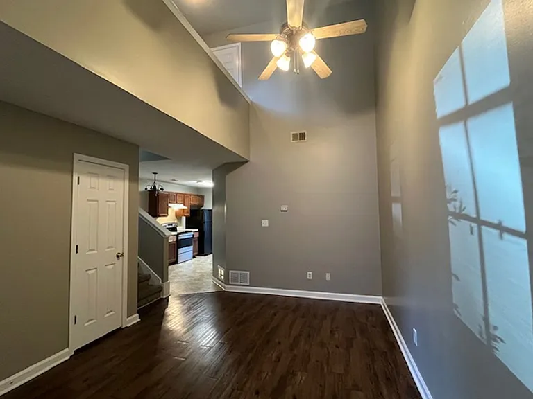 7255 Illinois Central Ave — Photo 3