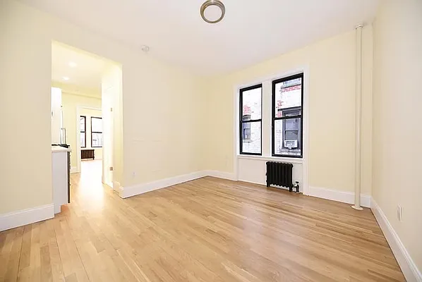 Rented by Buchbinder & Warren | media 10