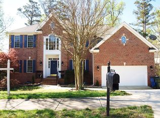 2804 Crystal Oaks Ln, Raleigh, NC 27614
