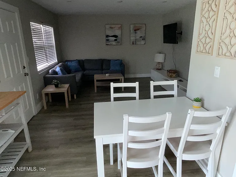 318 Arricola Ave #101 — Photo 24