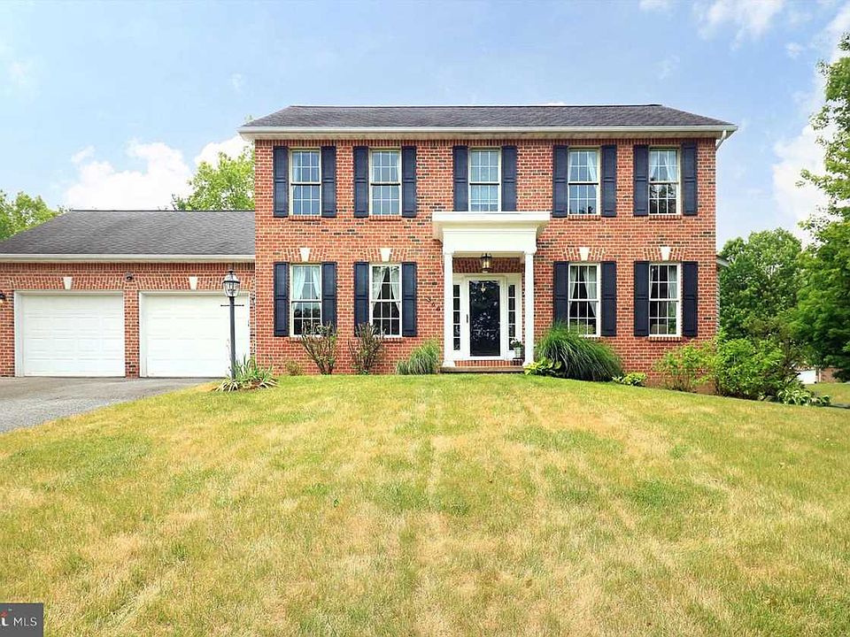 1st image of 368 Farmstead Ln