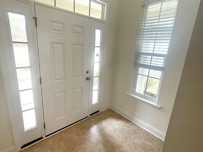 111 Sirius St — Photo 3