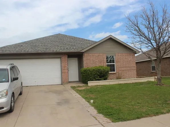 107 Maned Dr, Sanger, TX 76266