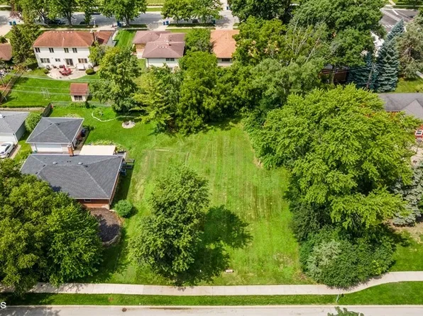 322 S Elm St, Itasca, IL 60143