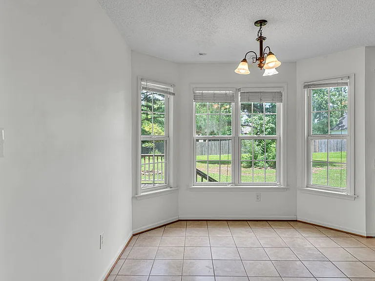 305 Foster Creek Rd — Photo 6