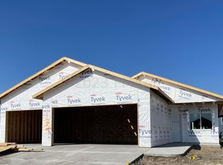 1122 Jill Dr W, West Fargo, ND