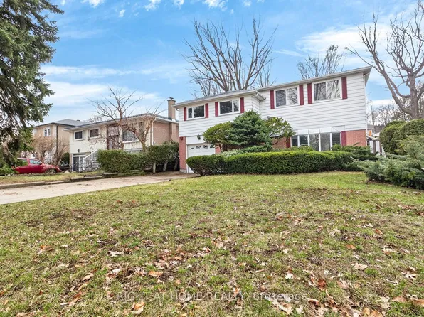 3626 Fieldgate Dr, Mississauga, ON L4X 2J7