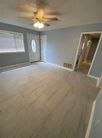 388 Helis Dr — Photo 2