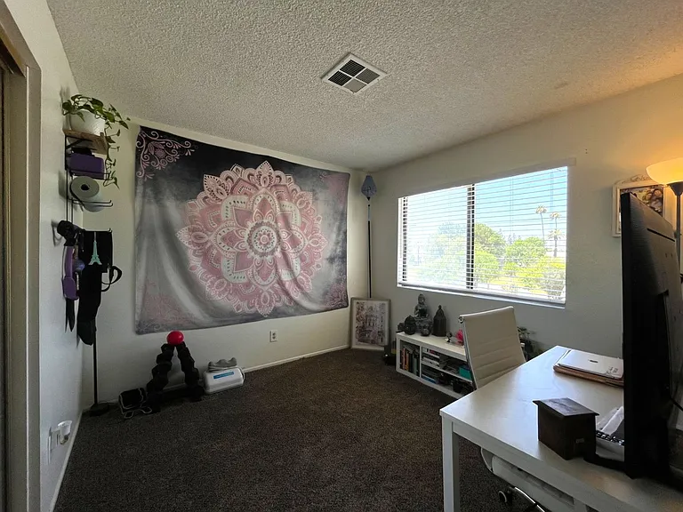 1013 W Linden St #32 — Photo 17