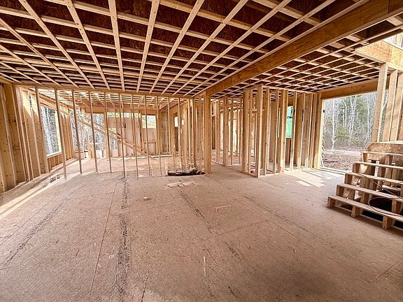 4th image of 1 Spring St #1