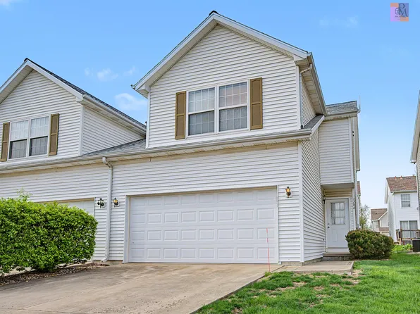 1204 Colonial Ave, Bloomington, IL 61701