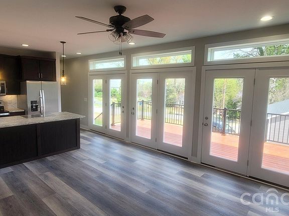 2nd image of 840 Martinat Dr #1