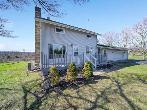 12871 Rome Rd, Manitou Beach, MI 49253