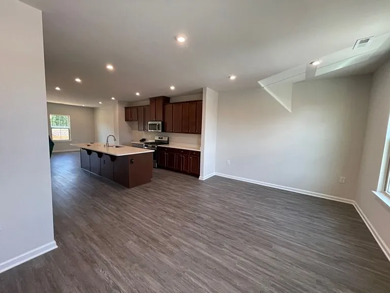 1004 Channing Park Cir — Photo 2
