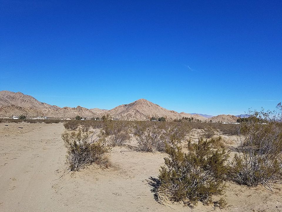 Looking North, Banta Rd.