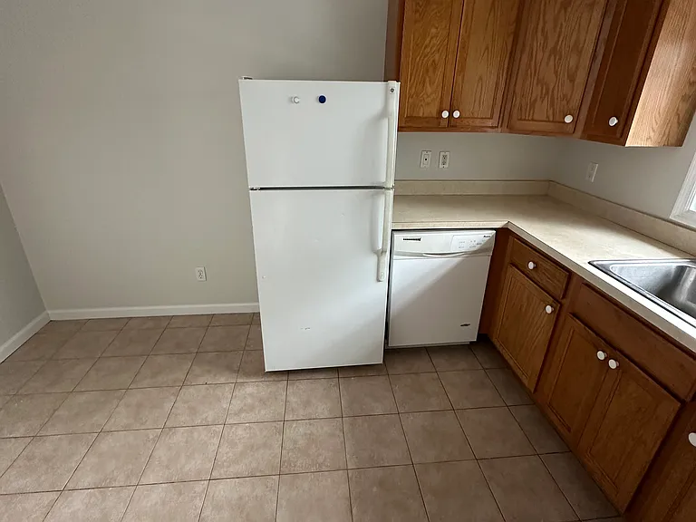 586 Commerce St #2B — Photo 11
