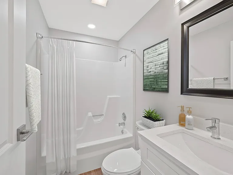 Indian Creek Apartments and Townhomes — Photo 81