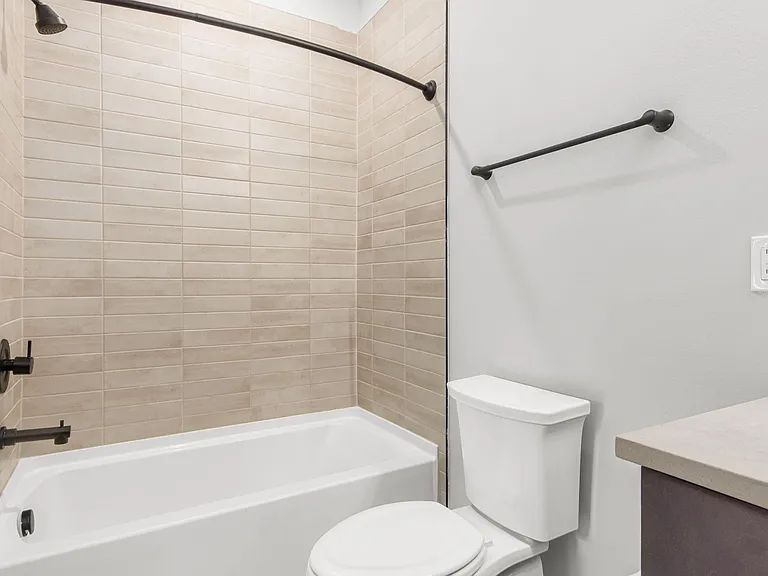 1247 Perry St — Photo 27