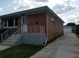 8536 N Oriole Ave, Niles, IL 60714