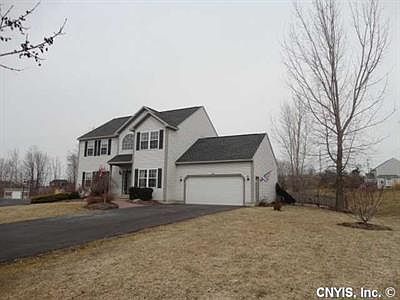 1st image of 11 Foxwood Dr
