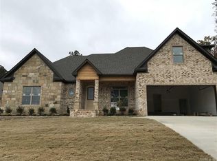 713 Valley Court Dr, Searcy, AR 72143