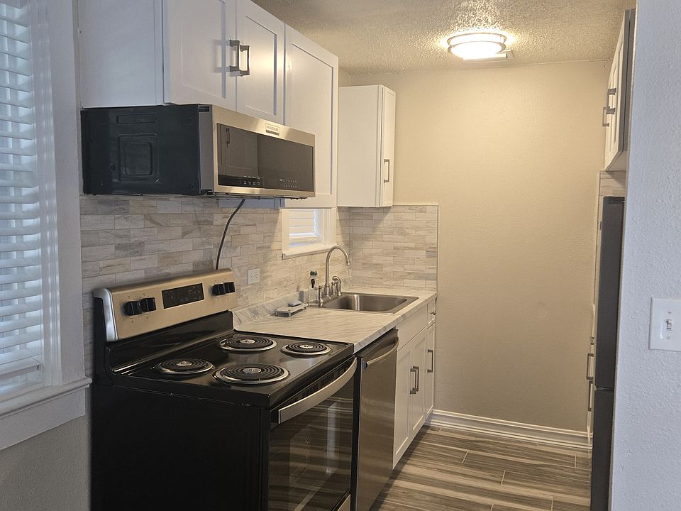 2nd image of 209 Flagler Blvd #A